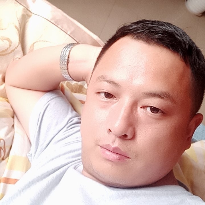 忘世情的第一张照片--江苏蓝颜知己交友网