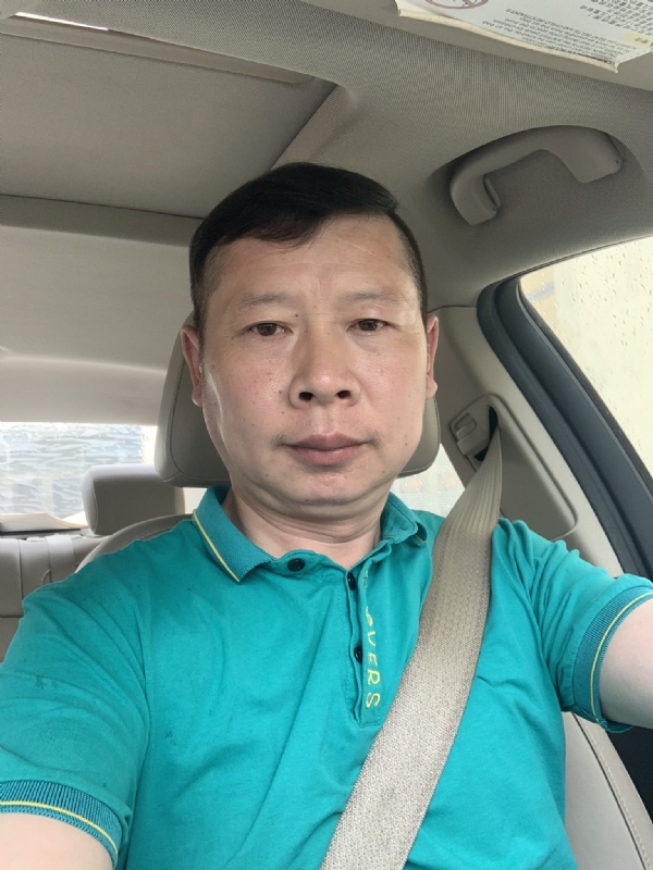 相知风雨中的第一张照片--江苏蓝颜知己交友网