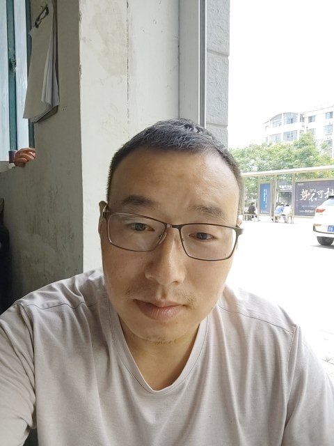 转身的距离的第一张照片--江苏蓝颜知己交友网