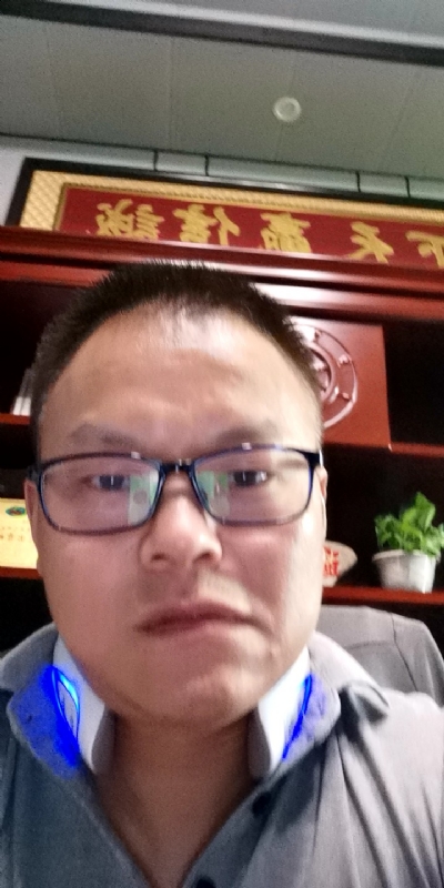 模具工匠的第一张照片--江苏蓝颜知己交友网