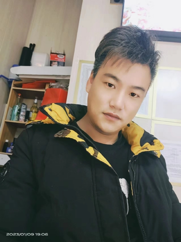 孤酒枕愁眼眠的第一张照片--江苏蓝颜知己交友网