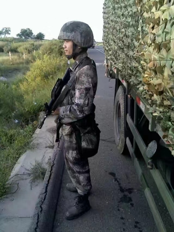 搬砖中的第一张照片--江苏蓝颜知己交友网