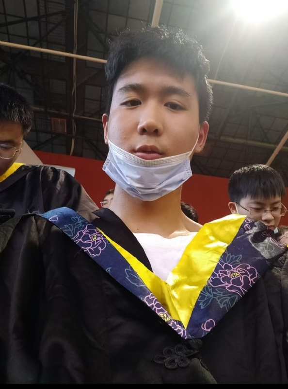 落落大方的第一张照片--江苏蓝颜知己交友网