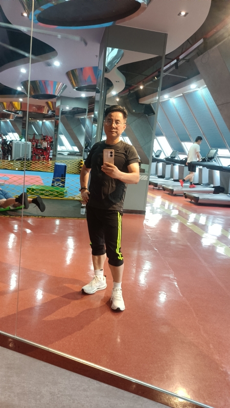 凭水相逢的第一张照片--江苏蓝颜知己交友网